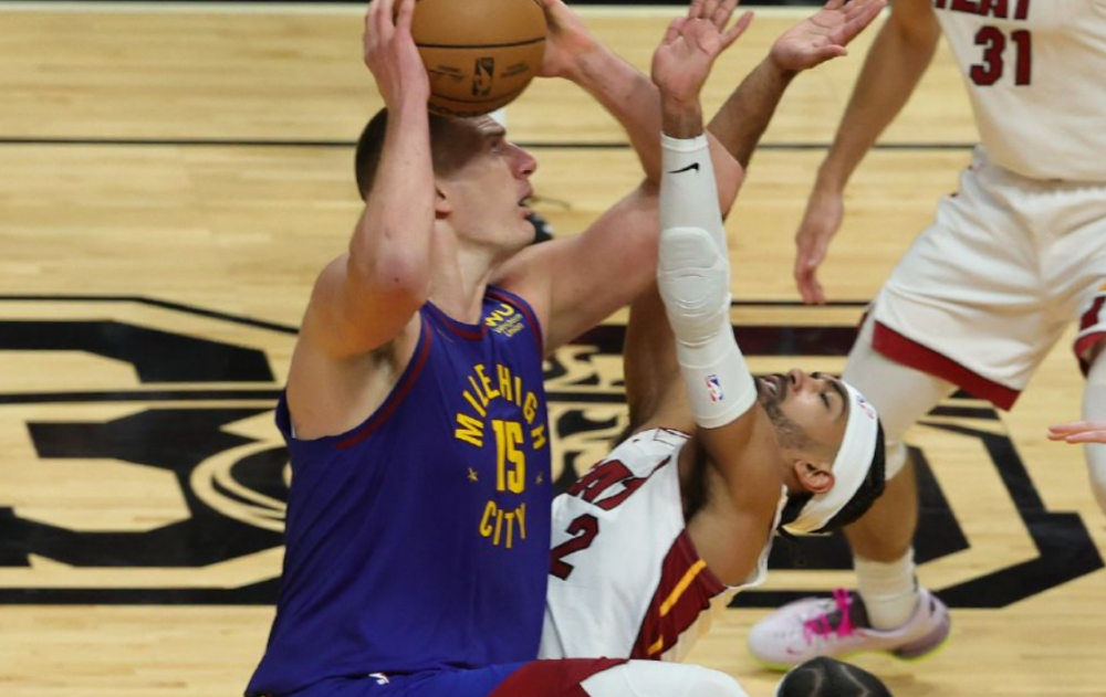  约基奇16+20+10，掘金加时险胜雷霆  