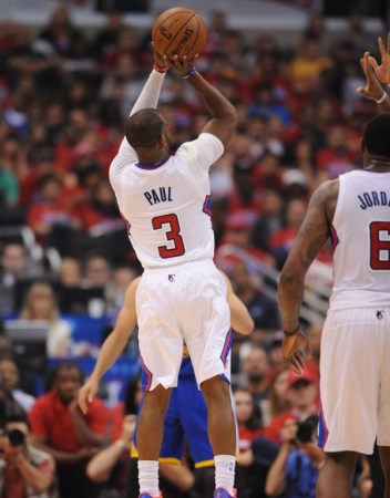  库里单节21分引爆全场勇士轻取国王迎五连胜